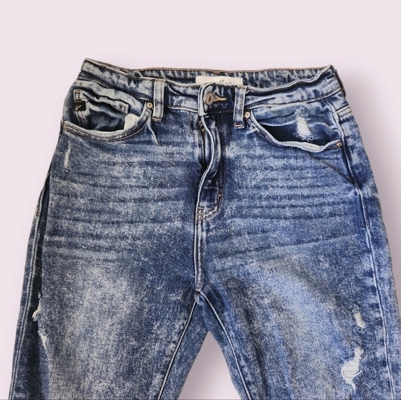 Kancan | EUC High Rise Mom Fit Acid Wash Distressed Jeans Size 5 / 26 - Picture 5 of 10